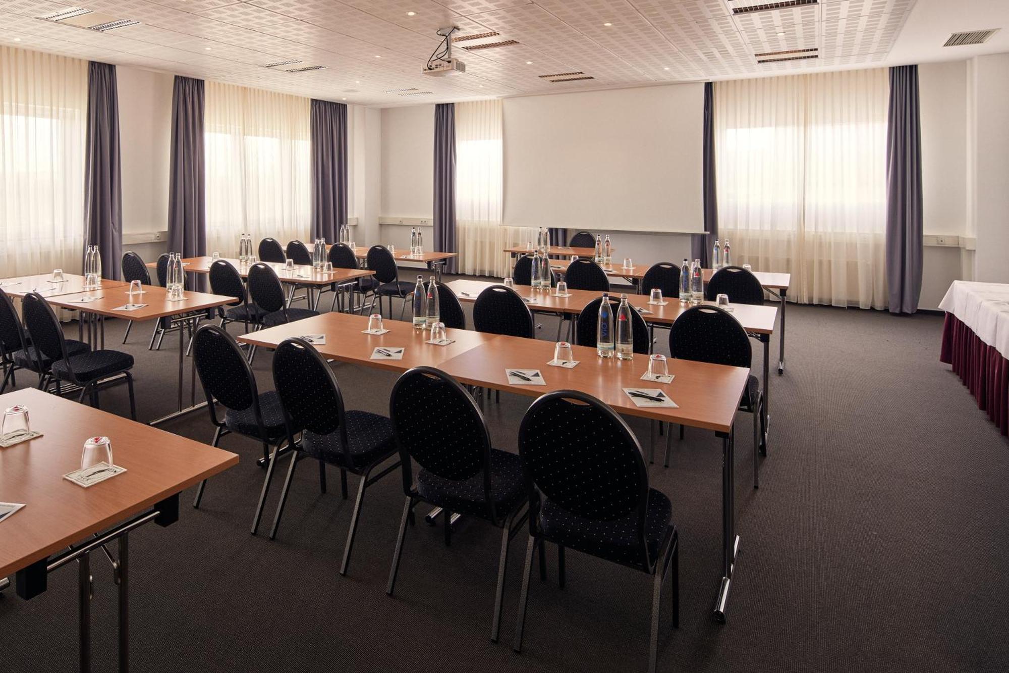 Hotel Hamburg-Wittenburg Van Der Valk Ngoại thất bức ảnh